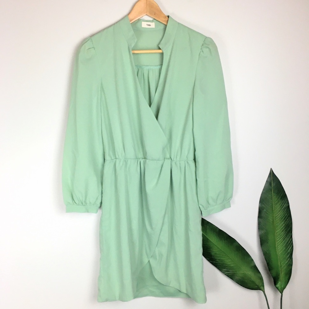 🌿3 for $25🌿 Tobi Longsleeved Wrap-Front Dress in Mint
